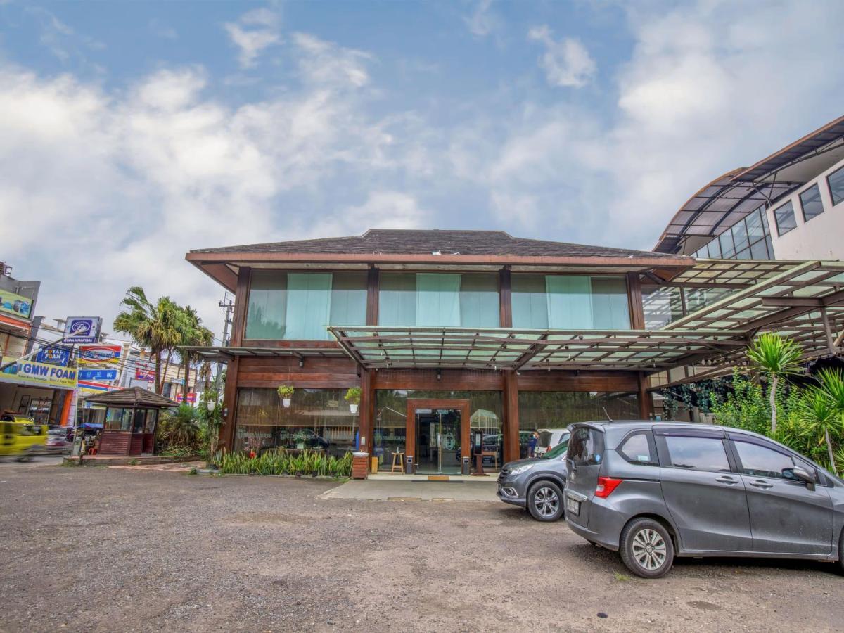 Takashimaya Hotel & Convention เล็มบัง ภายนอก รูปภาพ