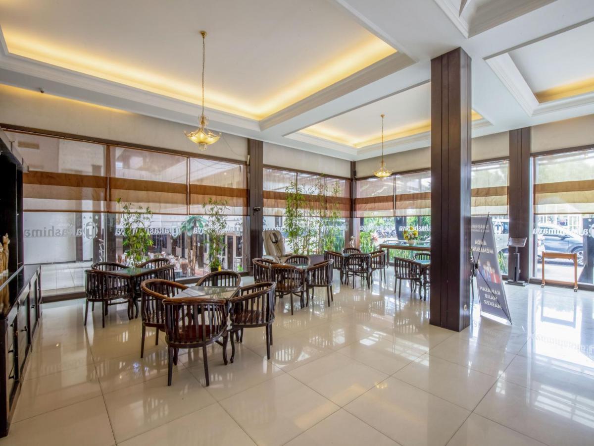 Takashimaya Hotel & Convention เล็มบัง ภายนอก รูปภาพ