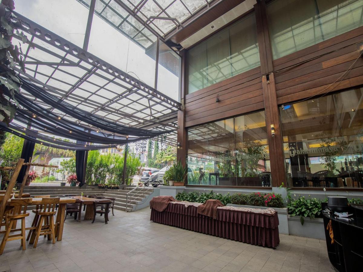Takashimaya Hotel & Convention เล็มบัง ภายนอก รูปภาพ